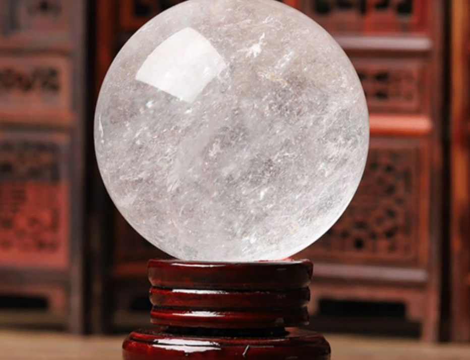 Nhiều gia đình đặt quả cầu pha lê trong nhà vì lý do này