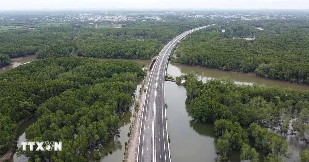 Cao tốc Bến Lức - Long Thành sẵn sàng thông xe vào tháng 7