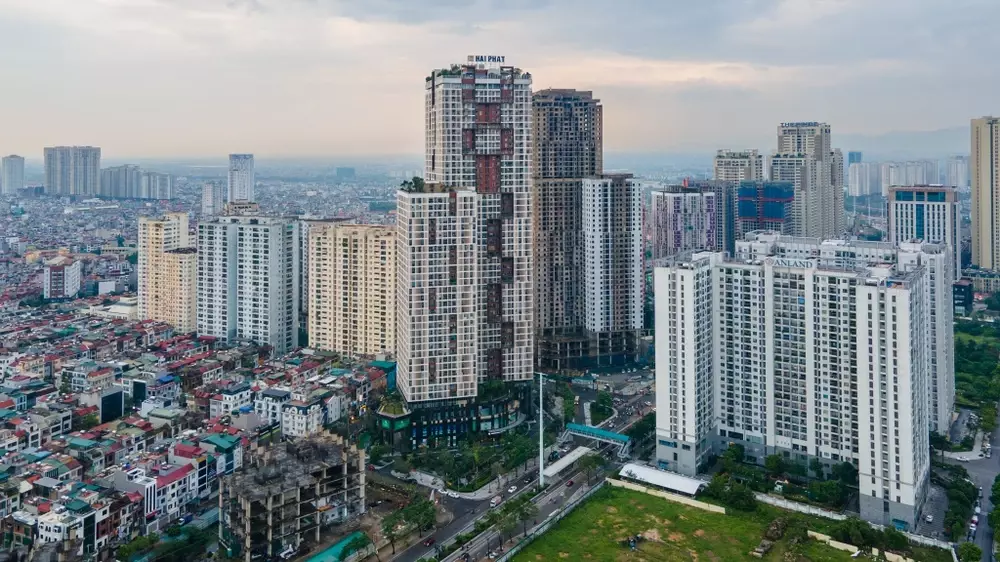 Giao dịch chung cư cũ giảm mạnh, giá vẫn 'trên trời'